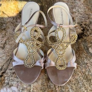 BCBG MAX AZRIA CRYSTAL EVENING SANDAL IN TAUPE AND GOLD SIZE 10